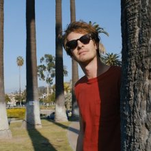 Under the Silver Lake: Andrew Garfield in un'immagine del film