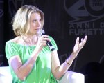 Lucy Lawless: Xena, una 'guerriera' ironica e solare alla conquista di Napoli!