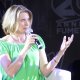 Lucy Lawless: Xena, una 'guerriera' ironica e solare alla conquista di Napoli!