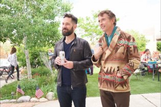 A Modern Family - Trailer