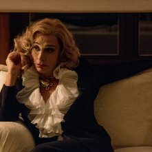 Loro 2: Anna Bonaiuto in un momento del film