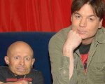 Mike Myers ricorda Verne Troyer: 'Mi manca moltissimo, era amato da tutti'