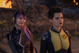 Deadpool 2: Brianna Hildebrand e Shioli Kutsuna in un momento del film