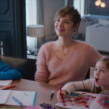 Famiglia allargata: Louise Bourgoin in un momento del film