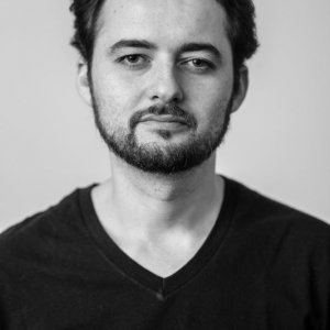 Yomeddine: un'immagine promozionale del regista A.B. Shawky