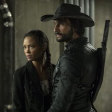Westworld: Rodrigo Santoro e Thandie Newton in Virtù e Fortuna