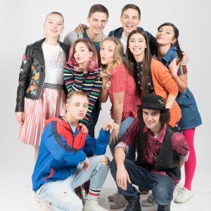 Penny on M.A.R.S.: un'immagine promozionale del cast