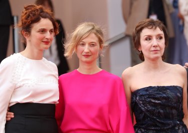 Cannes 2018: Nicoletta Braschi, Alba Rohrwacher e Alice Rohrwacher sul red carpet di Lazzaro Felice