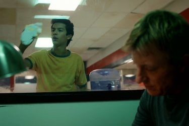 Cobra Kai: Xolo Mariduena e William Zabka in una foto della serie