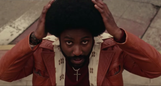 BlackkKlansman: John David Washington in una scena