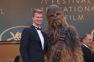 Cannes 2018: Joonas Suotamo e Chewbacca sul red carpet di Solo: A Star Wars Story