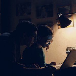 Dogman - Marcello Fonte in una scena del film