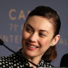 The Man Who Killed Don Quixote, un primo piano di Olga Kurylenko in conferenza a Cannes 2018