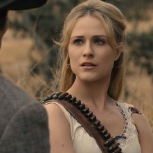 Westworld: Evan Rachel Wood in una scena dell'episodio Akane No Mai