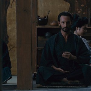 Westworld:  Rodrigo Santoro nell'episodio Akane No Mai