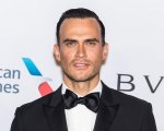 Descendants 3: Cheyenne Jackson sarà il padre di Mal?