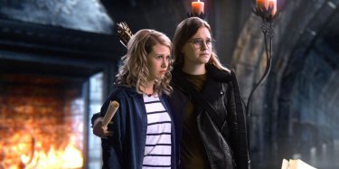 C'era una volta: Tiera Skovbye e Rose Reynolds  nell'episodio Leaving Storybrook