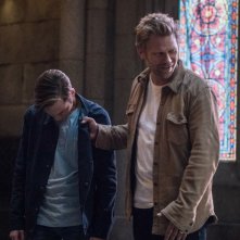 Supernatural: Mark Pellegrino e Alexander Calvert nell'episodio Let the Good Times Roll