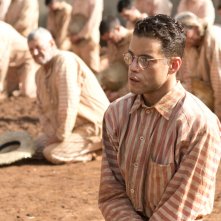 Papillon: Rami Malek in un momento del film