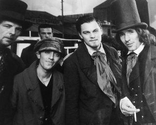 Gangs of New York, Leonardo Di Caprio sul set con Marcello Fonte (comparsa nel film di Scorsese)