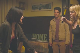 Obbligo o verità: Violett Beane, Tyler Posey e Lucy Hale in una scena del film