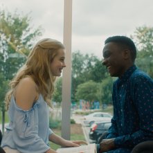 Ogni giorno: Angourie Rice e Sean Jones in una scena del film