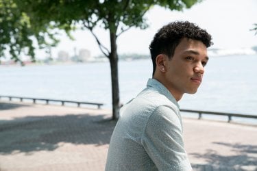 Ogni giorno: Justice Smith in una scena del film