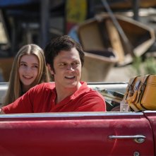 Action Point: Johnny Knoxville ed Eleanor Worthington-Cox in un momento del film