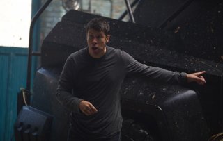 Hurricane - Allerta uragano: Toby Kebbell in un momento del film
