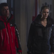 Hurricane - Allerta uragano: Toby Kebbell e Maggie Grace in una scena del film