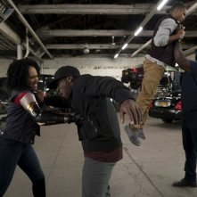 Leuke Cage 2: Mike Colter e Simone Missick in una sequenza concitata