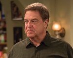 Roseanne, la reazione di John Goodman: 'Preferisco stare zitto che causare altri guai'