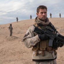 12 Soldiers: Chris Hemsworth in tenuta bellica