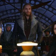Macchine mortali: Robert Sheehan, Leifur Sigurdarson ed Hera Hilmar in una scena
