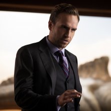 Jurassic World - Il regno distrutto: Rafe Spall in una scena del film