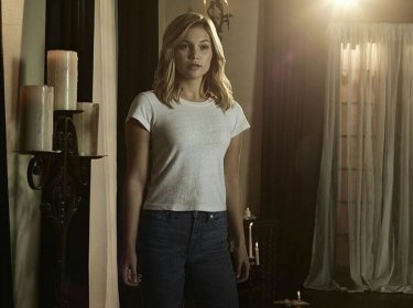 Cloak & Dagger: Olivia Holt in una scena