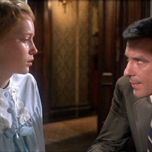 Rosemary's Baby: Mia Farrow e John Cassavetes in una scena del film