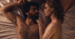 Ulysses - A Dark Odissey: Andrea Zirio e Anamaria Marinca in un momento del film