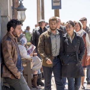 The Brave: Mike Vogel, Hadi Tabbal, e Natacha Karam in una scena