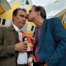 Due piccoli italiani: Francesco Colella e Paolo Sassanelli in una scena del film