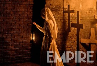 The Nun: Taissa Farmiga in una scena del film