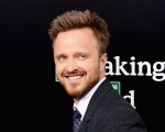 Aaron Paul affianca Lizzy Caplan nella serie Apple 'Are You Sleeping'