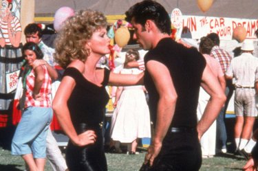 Grease: Olivia Newton-John e John Travolta ne finale del film