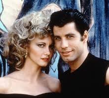 Grease: Olivia Newton-John e John Travolta in un'immagine promozionale del film