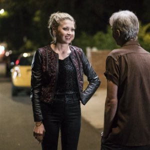 Goliath: Nina Arianda e Billy Bob Thornton in una foto della seconda stagione