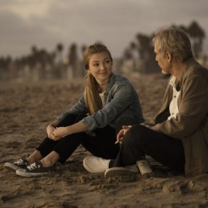 Goliath: Diana Hopper e Billy Bob Thornton in una foto della seconda stagione