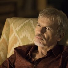 Goliath: Billy Bob Thornton in una foto della seconda stagione