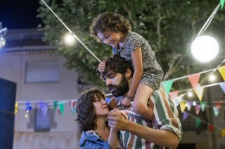 Estate 1993: Laia Artigas, David Verdaguer e Bruna Cusí in una scena del film