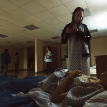 Unsane: Claire Foy e Juno Temple in un momento del film