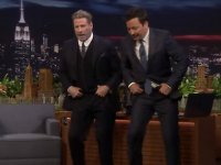 Grease: John Travolta balla 'You're the One That I Want' con Jimmy Fallon